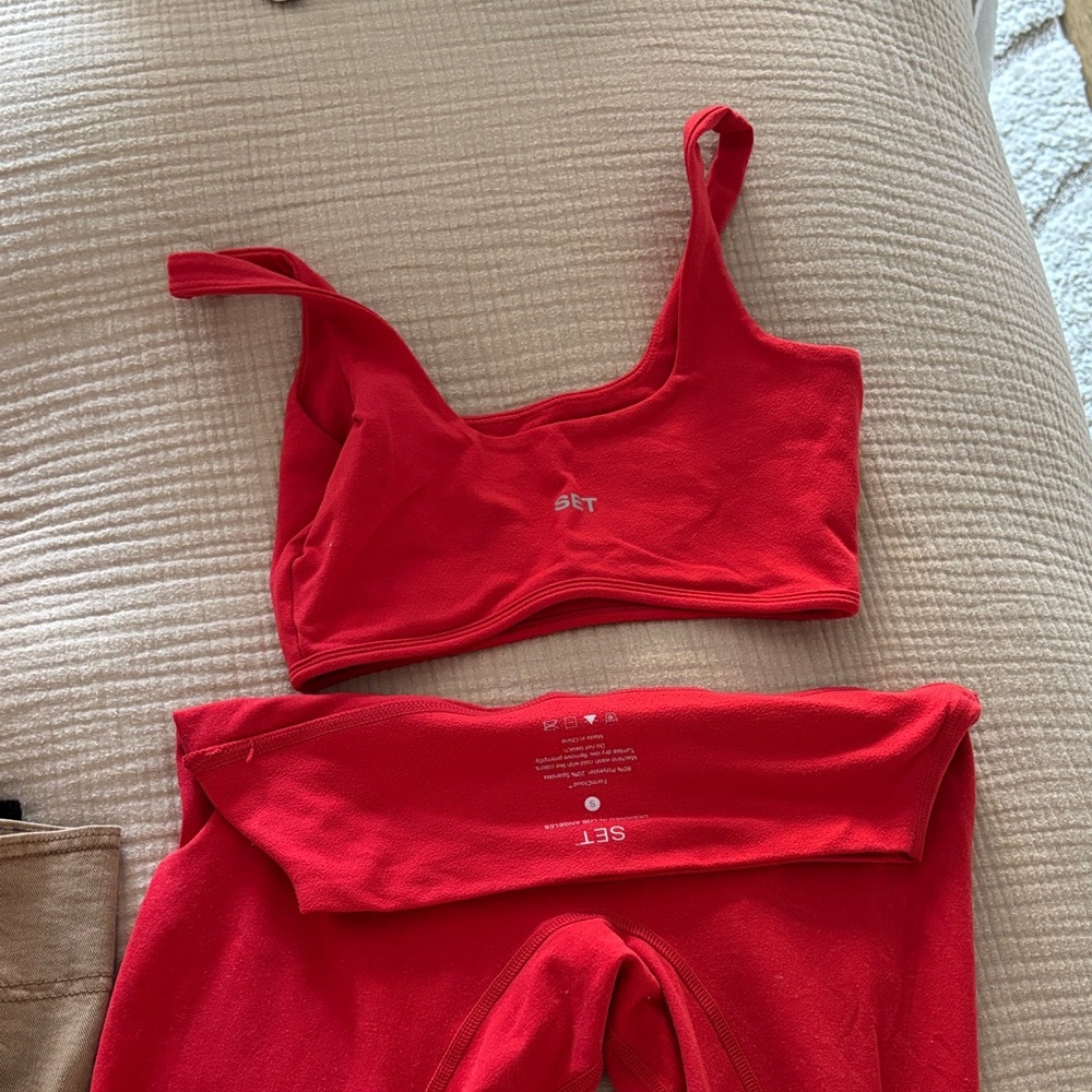 SET Active Red From Cloud Workout Set
